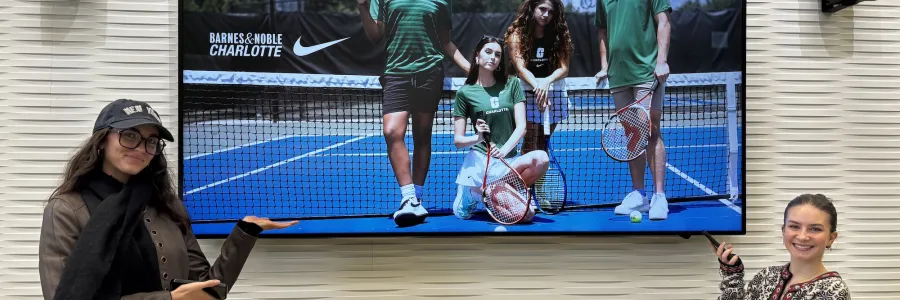 Students at bookstore